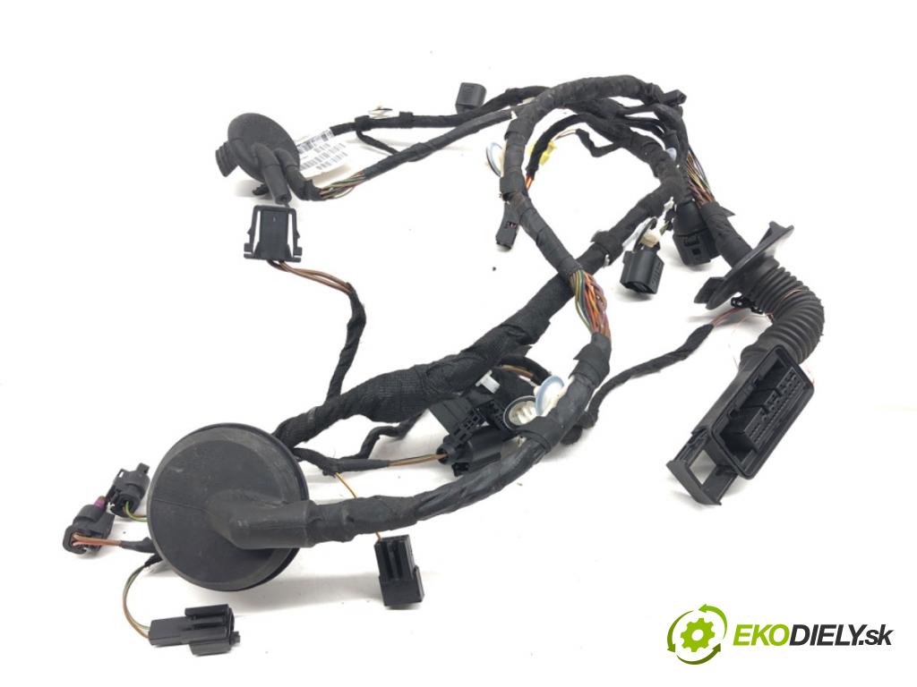 AUDI A7 4G liftback 2015 412 kW RS7 quattro 3993 káblovačka dveře přední část pravý