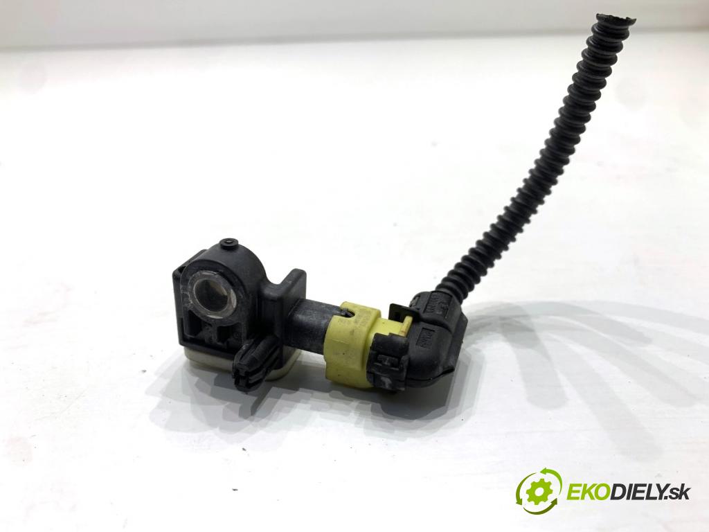 AUDI A7 4G liftback 2015 412 kW RS7 quattro 3993 Snímač nárazu 4H0959651A (Snímač nárazu)