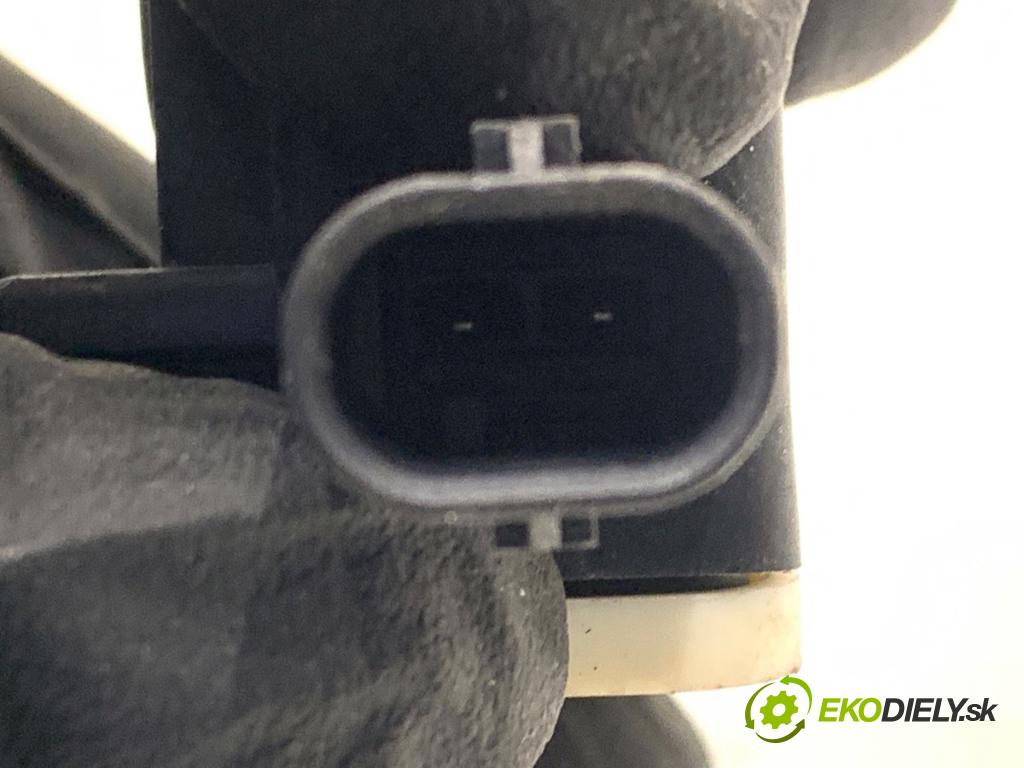 AUDI A7 4G liftback 2015 412 kW RS7 quattro 3993 Snímač nárazu 4H0959651A (Snímač nárazu)