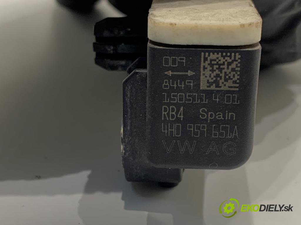 AUDI A7 4G liftback 2015 412 kW RS7 quattro 3993 Snímač nárazu 4H0959651A (Snímač nárazu)