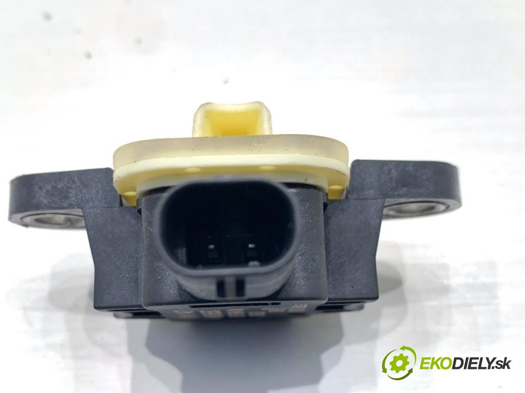 AUDI A7 4G liftback 2015 412 kW RS7 quattro 3993 Snímač nárazu 4H0955557 (Snímač nárazu)