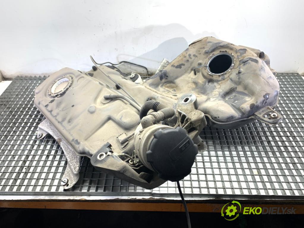 AUDI A7 4G liftback 2015 412 kW RS7 quattro 3993 Nádržka paliva 4G8201021CM (Palivová nádrž)