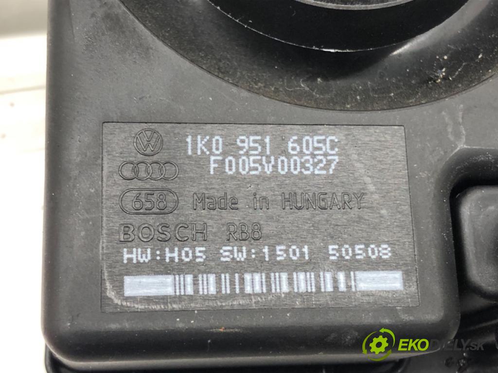 AUDI A7 4G liftback 2015 412 kW RS7 quattro 3993 Siréna alarm 1K0951605C