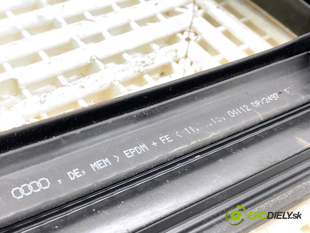 AUDI A7 4G liftback 2015 412 kW RS7 quattro 3993 těsnění dveře zadní část levá strana  (Karoserie ostatní)