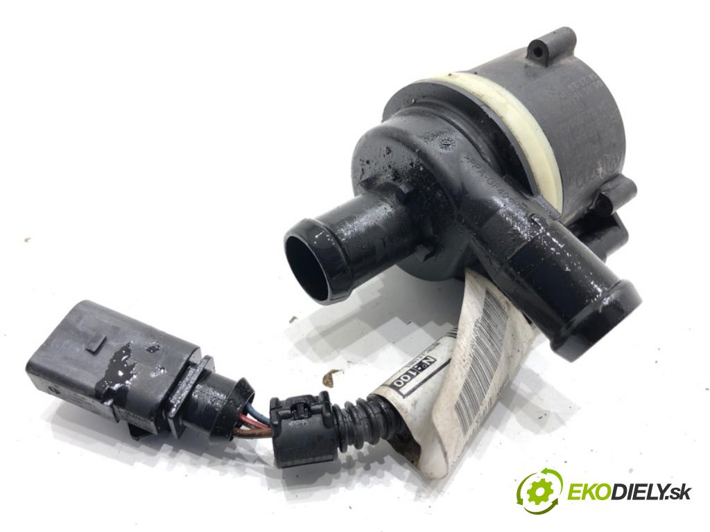 AUDI A7 4G liftback 2015 412 kW RS7 quattro 3993 DALŠÍ: Pumpa vody 6R0965561A (Vodná pumpa)