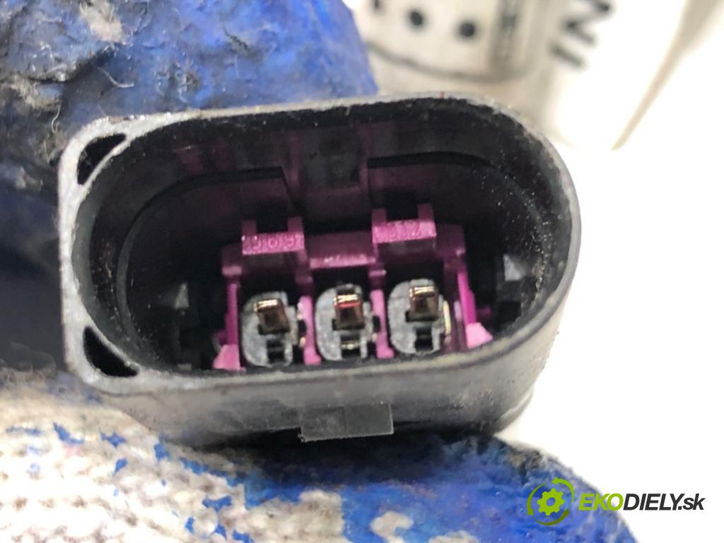 AUDI A7 4G liftback 2015 412 kW RS7 quattro 3993 DALŠÍ: Pumpa vody 6R0965561A (Vodná pumpa)