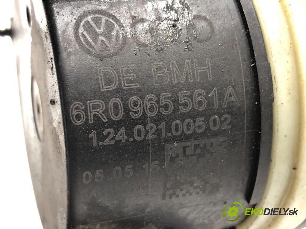 AUDI A7 4G liftback 2015 412 kW RS7 quattro 3993 DALŠÍ: Pumpa vody 6R0965561A (Vodná pumpa)