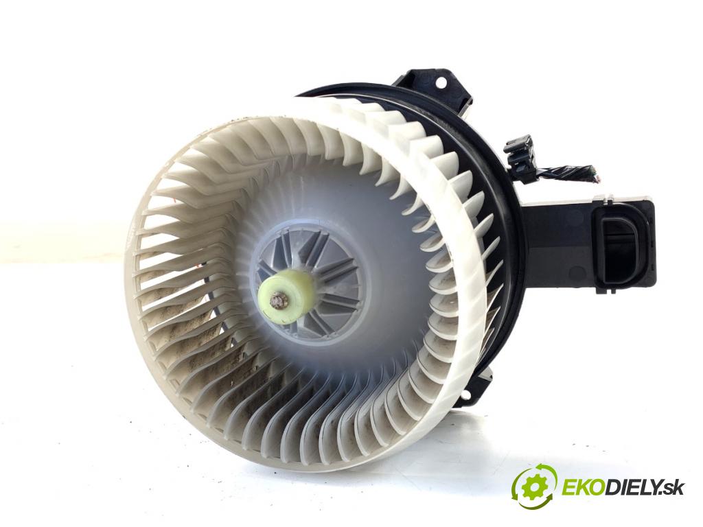 HONDA CIVIC IX sedan 2015 104 kW 1.8 (FB2) 1799 ventilátor kúrenia 