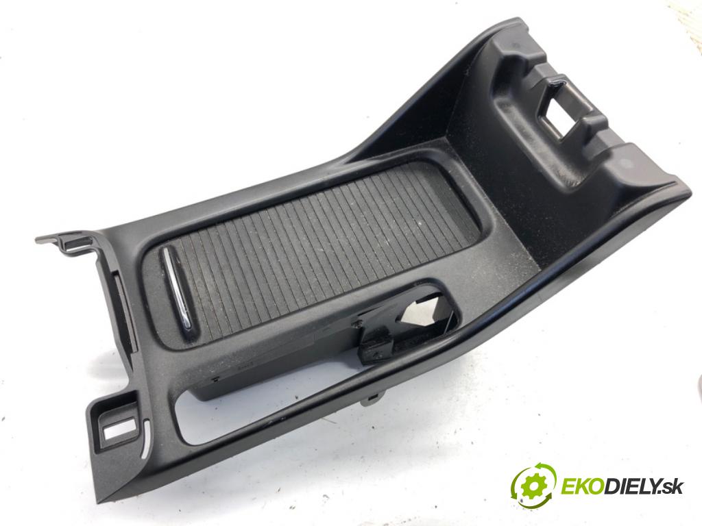 HONDA CIVIC IX sedan 2015 104 kW 1.8 (FB2) 1799 Držiak na nápoje 83420-TR0-G0-20 (Držiak (úchyt) na nápoje)