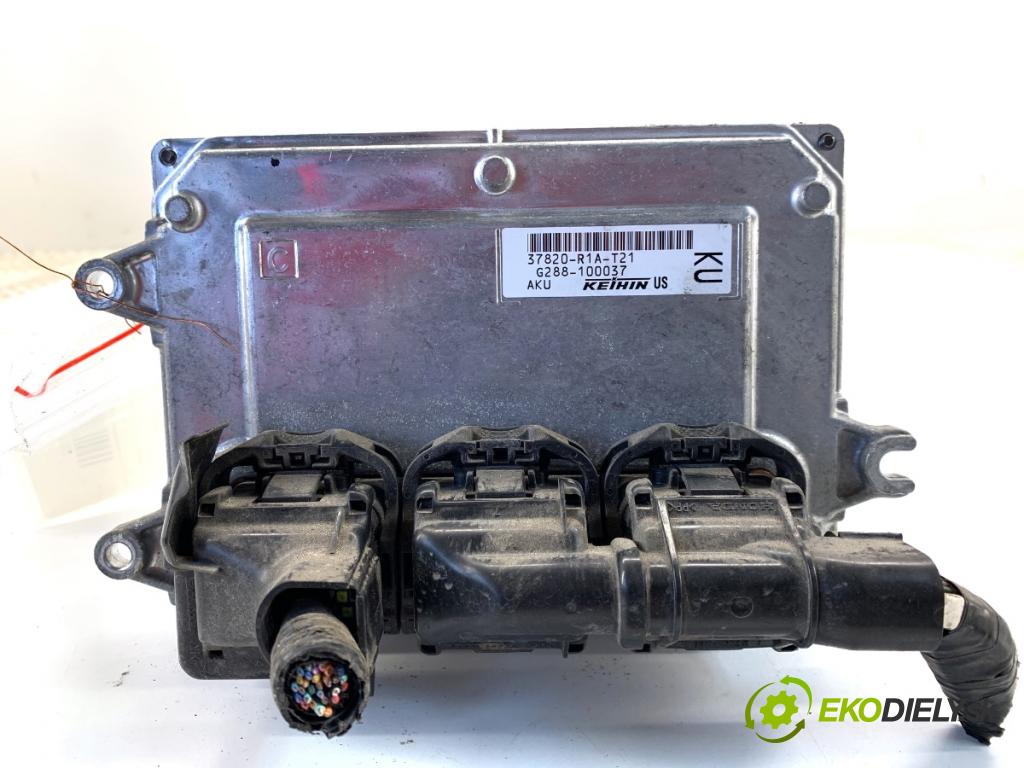 HONDA CIVIC IX sedan 2015 104 kW 1.8 (FB2) 1799 riadiaca jednotka Motor 37820-R1A-T21 (Riadiaca jednotka)