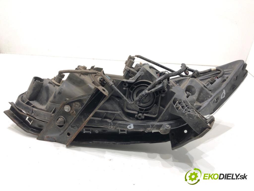 HONDA CIVIC IX sedan 2015 104 kW 1.8 (FB2) 1799 světlomet pravý přední část