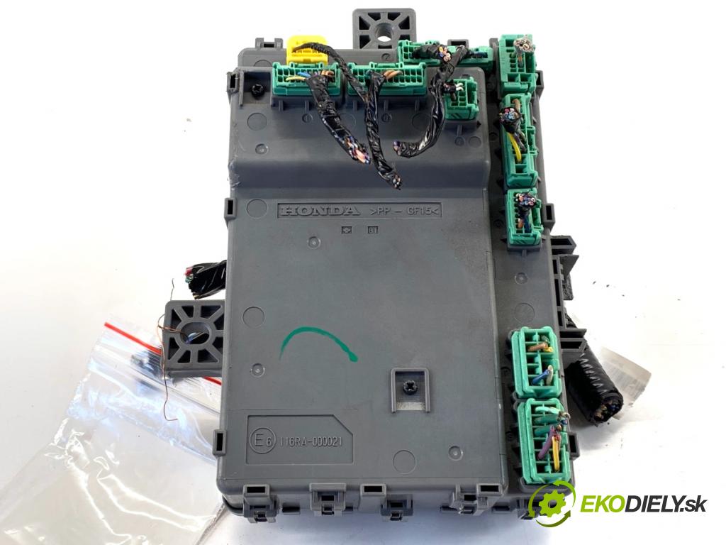 HONDA CIVIC IX sedan 2015 104 kW 1.8 (FB2) 1799 Modul BSI TRO-G441 (Poistková skrinka)