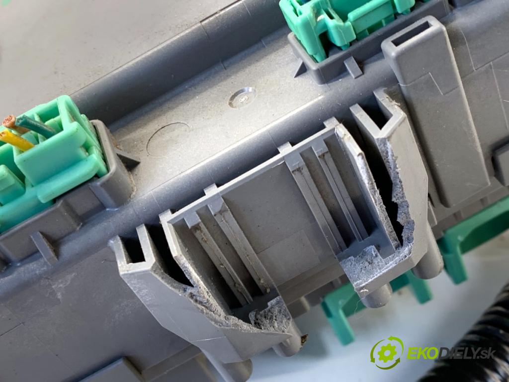 HONDA CIVIC IX sedan 2015 104 kW 1.8 (FB2) 1799 Modul BSI TRO-G441 (Poistková skrinka)