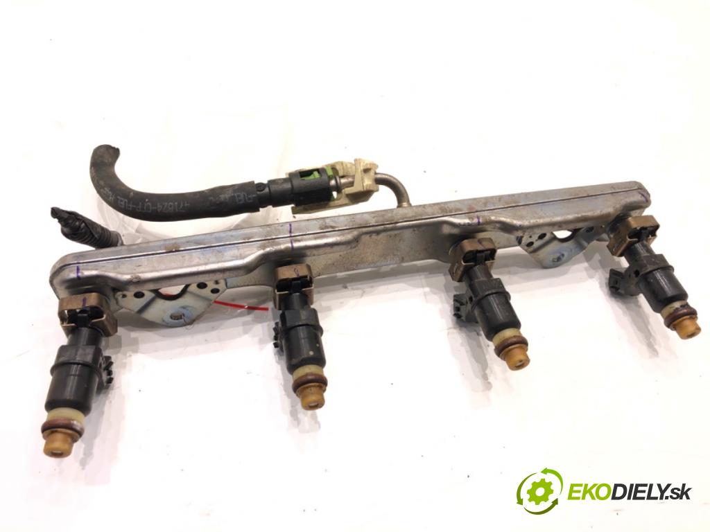 HONDA CIVIC IX sedan 2015 104 kW 1.8 (FB2) 1799 Lišta vstrekovacia  (Vstrekovacia lišta)