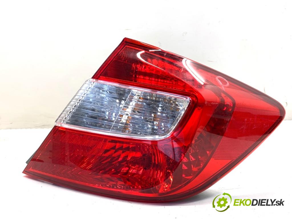 HONDA CIVIC IX sedan 2015 104 kW 1.8 (FB2) 1799 Svetlo pravy zad 