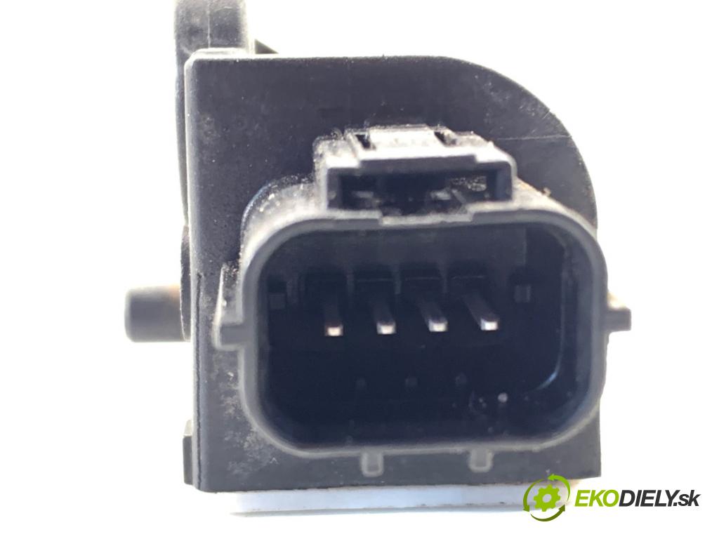 HONDA CIVIC IX sedan 2015 104 kW 1.8 (FB2) 1799 Snímač nárazu 77930-TR0-B111-M1 (Snímač nárazu)