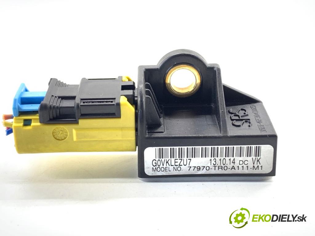 HONDA CIVIC IX sedan 2015 104 kW 1.8 (FB2) 1799 Snímač nárazu 77970-TR0-A111-M1 (Snímač nárazu)