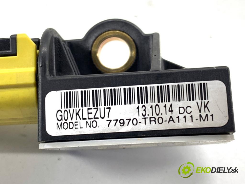 HONDA CIVIC IX sedan 2015 104 kW 1.8 (FB2) 1799 Snímač nárazu 77970-TR0-A111-M1 (Snímač nárazu)