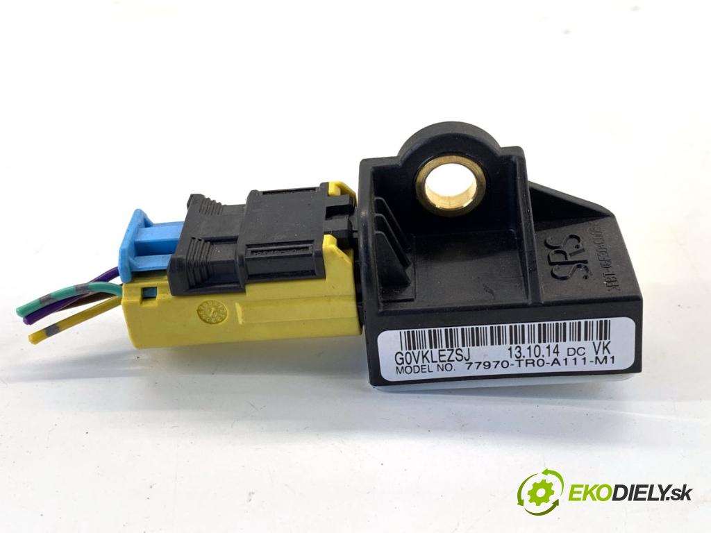 HONDA CIVIC IX sedan 2015 104 kW 1.8 (FB2) 1799 Snímač nárazu 77970-TR0-A111-M1 (Snímač nárazu)