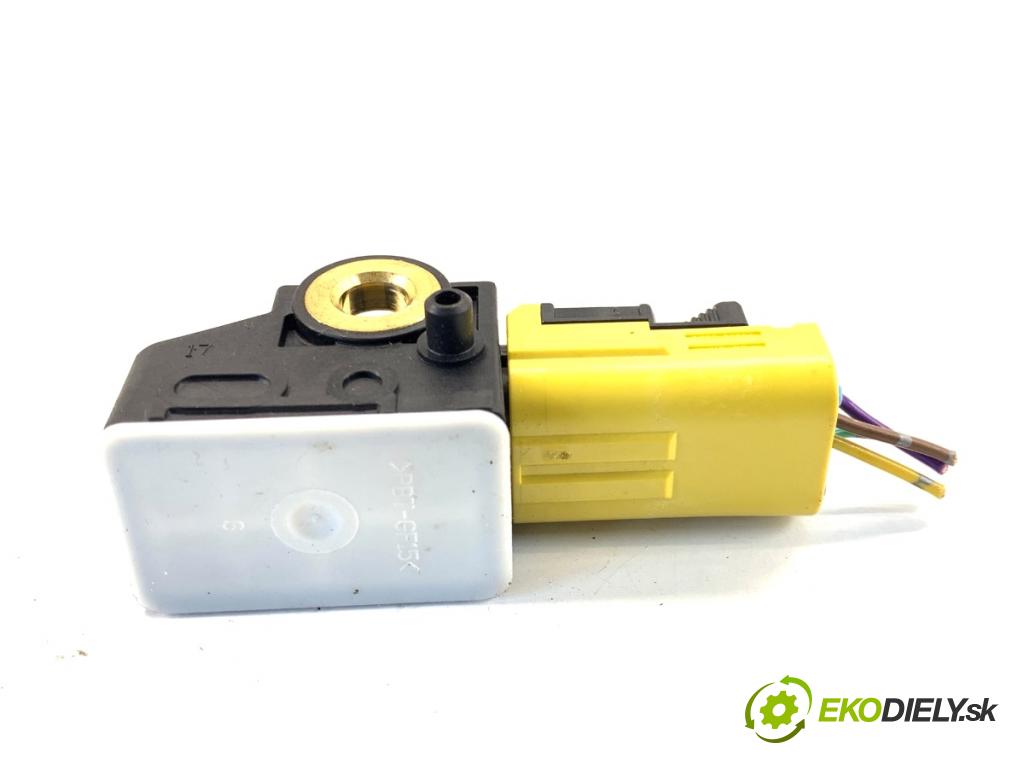 HONDA CIVIC IX sedan 2015 104 kW 1.8 (FB2) 1799 Snímač nárazu 77970-TR0-A111-M1 (Snímač nárazu)