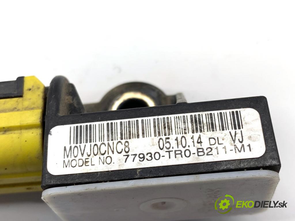 HONDA CIVIC IX sedan 2015 104 kW 1.8 (FB2) 1799 Snímač nárazu 77930-TR0-B211-M1 (Snímač nárazu)