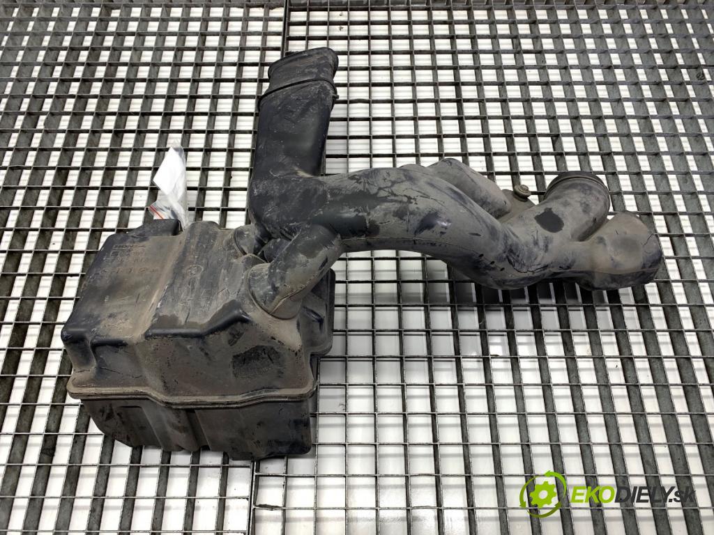 HONDA CIVIC IX sedan 2015 104 kW 1.8 (FB2) 1799 rezonátor vzduchu 