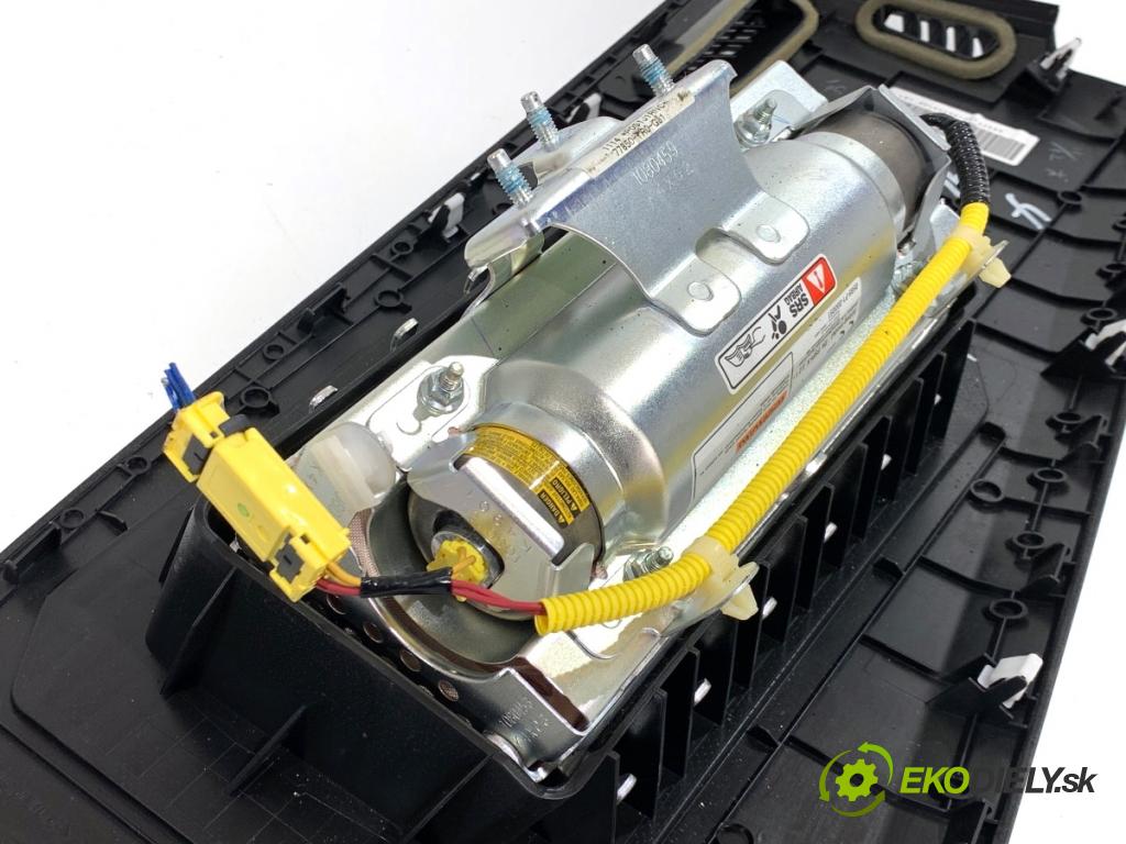 HONDA CIVIC IX sedan 2015 104 kW 1.8 (FB2) 1799 AirBag spolujezdce  (Airbag)