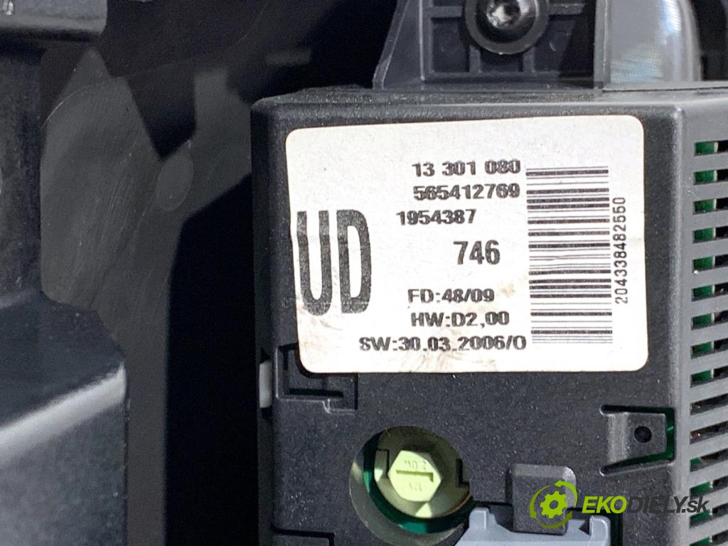 OPEL CORSA D liftback 2010 66 kW 1.3 CDTI (L08, L68) 1248 Mriežky kúrenia predný stredna komplet