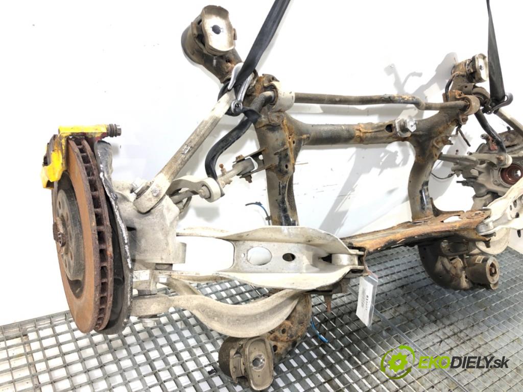 AUDI Q8 SUV 2018 210 kW 50 TDI Mild Hybrid quattro 2967 Výstuha zad 4M0500025