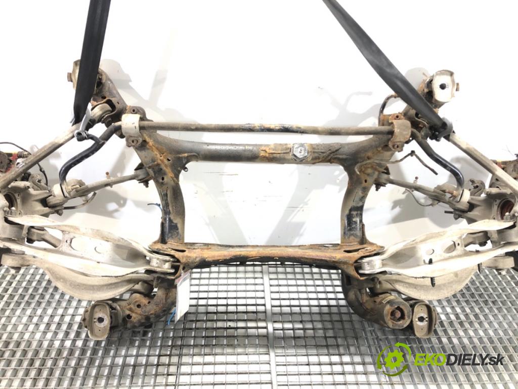 AUDI Q8 SUV 2018 210 kW 50 TDI Mild Hybrid quattro 2967 Výstuha zad 4M0500025