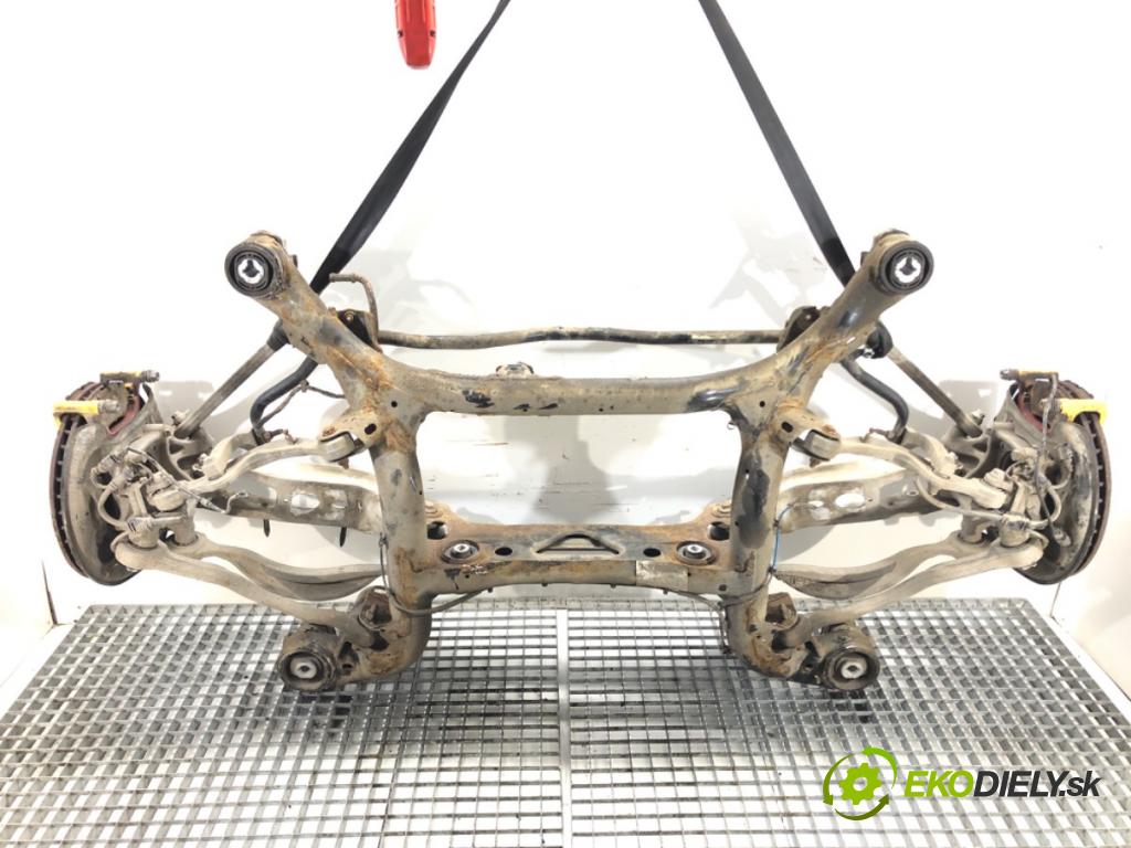 AUDI Q8 SUV 2018 210 kW 50 TDI Mild Hybrid quattro 2967 Výstuha zad 4M0500025