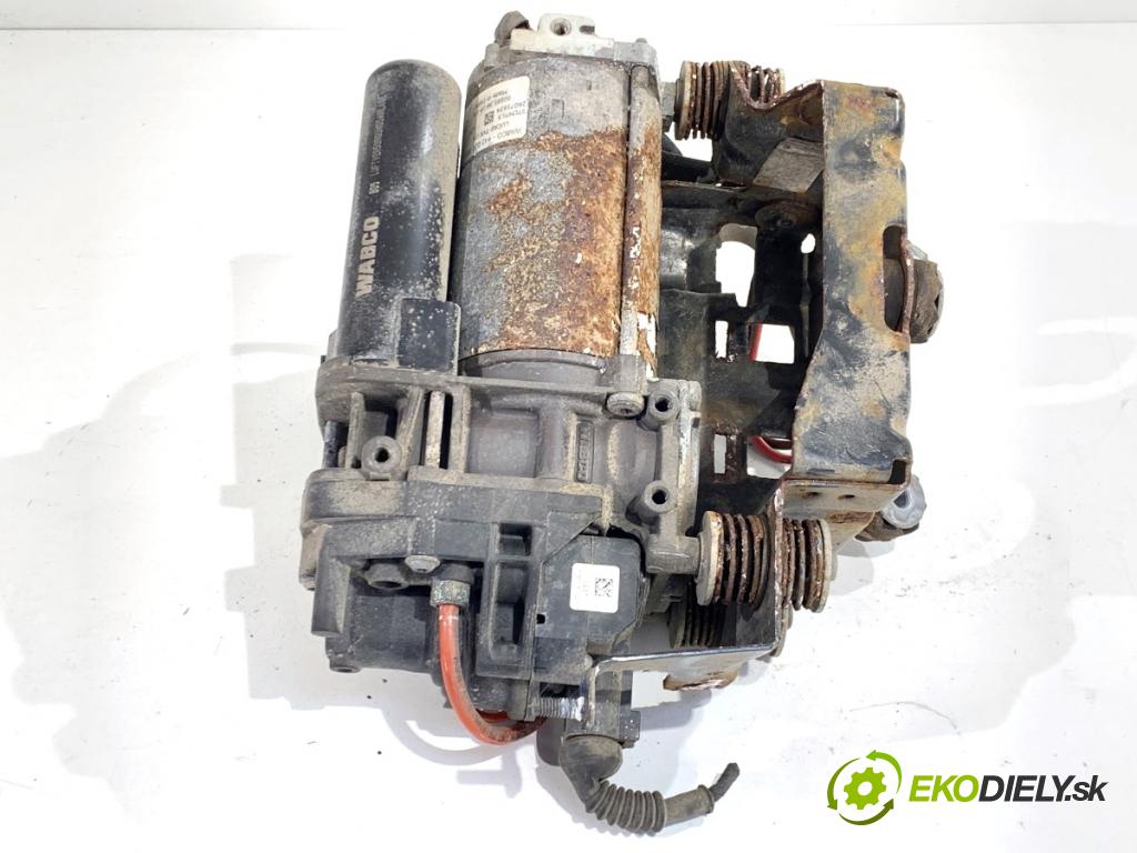 AUDI Q8 SUV 2018 210 kW 50 TDI Mild Hybrid quattro 2967 Pumpa nápravy 4M0616005G