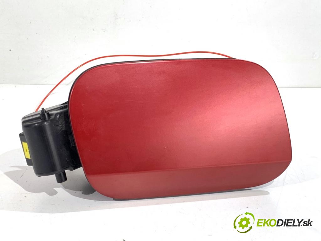 AUDI Q8 SUV 2018 210 kW 50 TDI Mild Hybrid quattro 2967 Dvierka nádrže paliva  (Kľučka dverí ostatné)