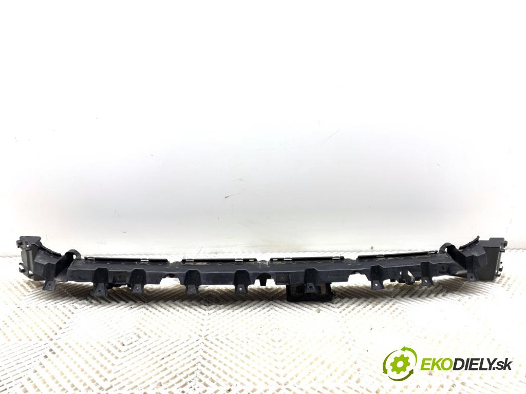 AUDI Q8 SUV 2018 210 kW 50 TDI Mild Hybrid quattro 2967 úchyt nárazníka zadní část středový 4M8807458