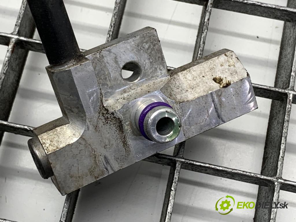 AUDI Q8 SUV 2018 210 kW 50 TDI Mild Hybrid quattro 2967 rúrka klimatizace 4M1816720R (Trubka klimatizace)