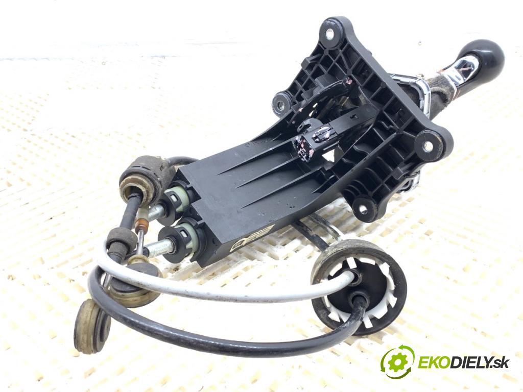 OPEL ZAFIRA B nadwozie wielkoprzestrzenne (MPV) 2006 103 kW 1.8 LPG (M75) 1796 Kulisa 55354140 (Rýchlostná páka (kulisa))