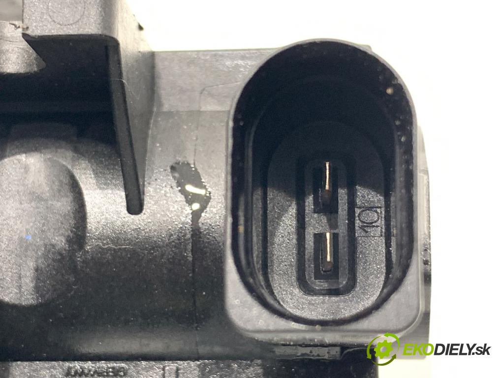 VOLVO S90 II sedan 2019 223 kW T8 Hybrid AWD 1969 Ventil tlaku 31480559 (Ventil)