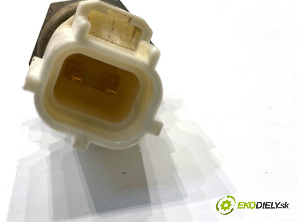 VOLVO S90 II sedan 2019 223 kW T8 Hybrid AWD 1969 Snímač teploty 179700-0480 (Snímač vonkajšej teploty)