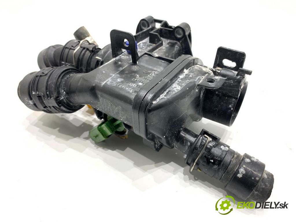 OPEL CORSA F liftback 2023 74 kW 1.2 (68) 1199 obal termostatu 9812131480 (Pouzdro termostatu)