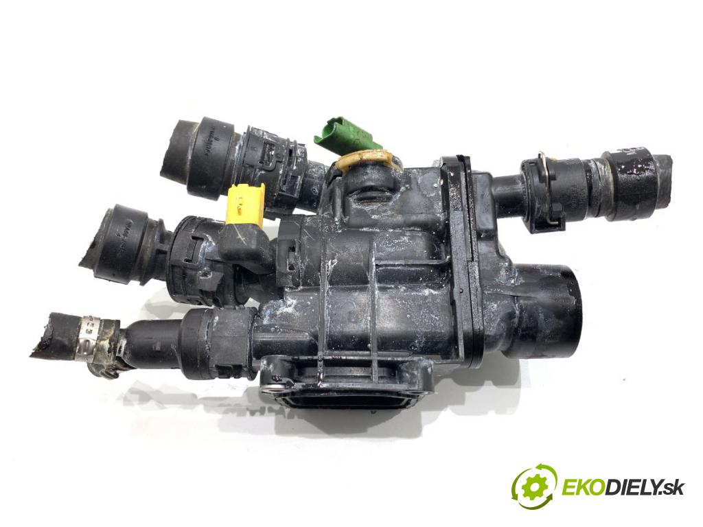 OPEL CORSA F liftback 2023 74 kW 1.2 (68) 1199 obal termostatu 9812131480 (Pouzdro termostatu)