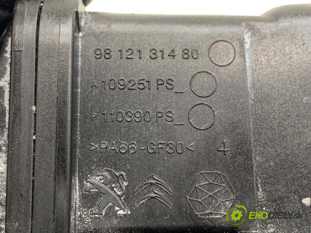 OPEL CORSA F liftback 2023 74 kW 1.2 (68) 1199 obal termostatu 9812131480 (Pouzdro termostatu)