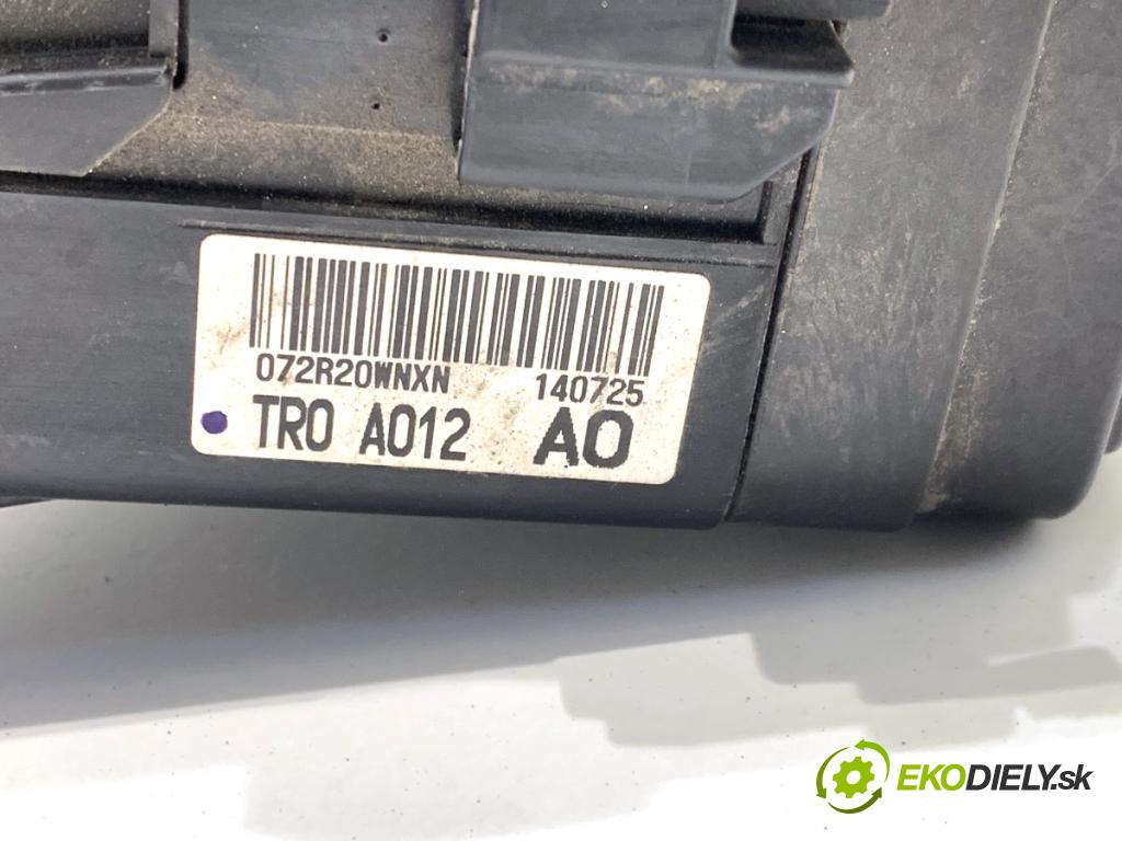 HONDA CIVIC IX sedan 2015 104 kW 1.8 (FB2) 1799 Skrinka poistková TR0A012 (Poistková skrinka)