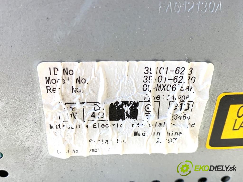 SUZUKI SWIFT III liftback 2007 68 kW 1.3 (RS 413) 1328 RADIO 39101-62J3 (Audio zariadenie)