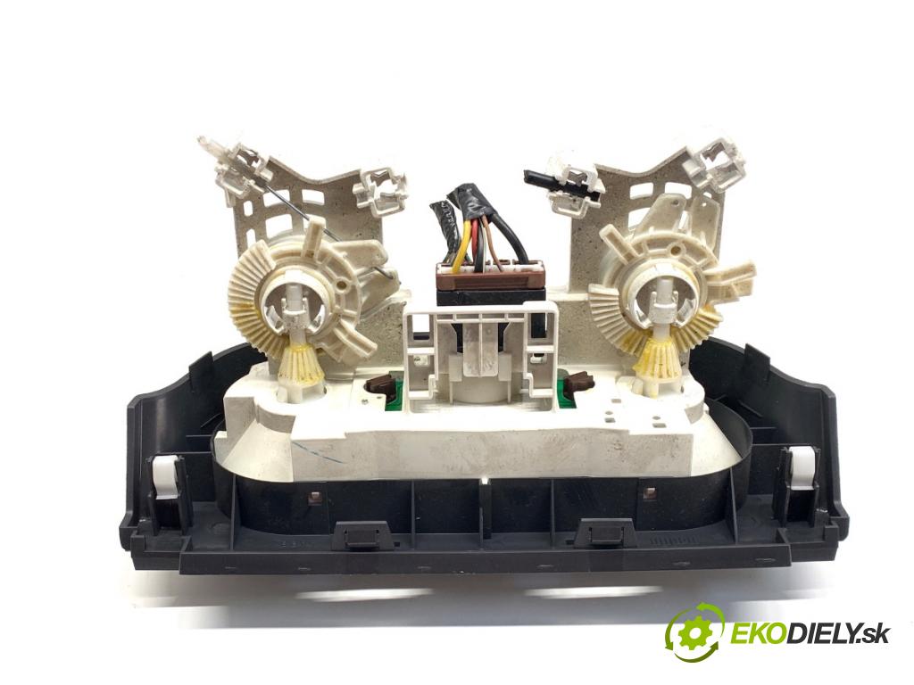 SUZUKI SWIFT III liftback 2007 68 kW 1.3 (RS 413) 1328 Panel ovládania kúrenia  (Prepínacie páčky pod volantom)