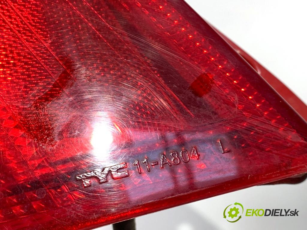 SUZUKI SWIFT III liftback 2007 68 kW 1.3 (RS 413) 1328 Svetlo ľavy zad