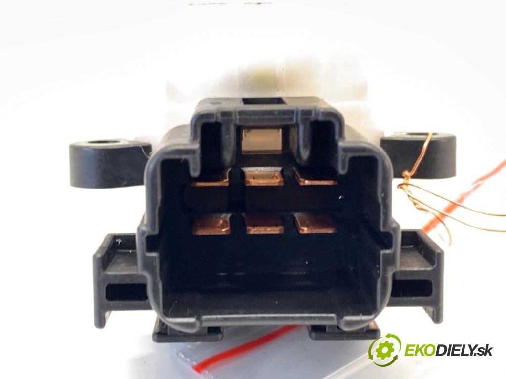 SUZUKI SWIFT III liftback 2007 68 kW 1.3 (RS 413) 1328 Kocka, vložka spínacej skrinky  (Spínacia skrinka)