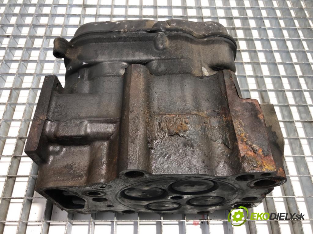 SCANIA P,G,R,T - series Ciągnik siodłowy 2008 279 kW R 380 279 kW [380 KM] olej napędowy 2004 - 2022 10600 Hlava valcov 1804716 (Hlava valcov)