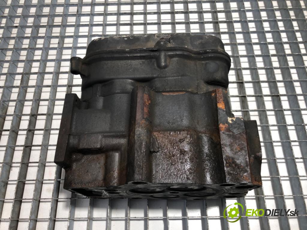 SCANIA P,G,R,T - series Ciągnik siodłowy 2008 279 kW R 380 279 kW [380 KM] olej napędowy 2004 - 2022 10600 Hlava valcov 1804716 (Hlava valcov)