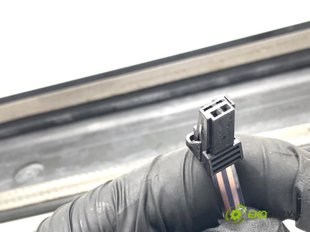 AUDI Q8 SUV 2018 210 kW 50 TDI Mild Hybrid quattro 2967 lišta prahová pravý 4M8947405A