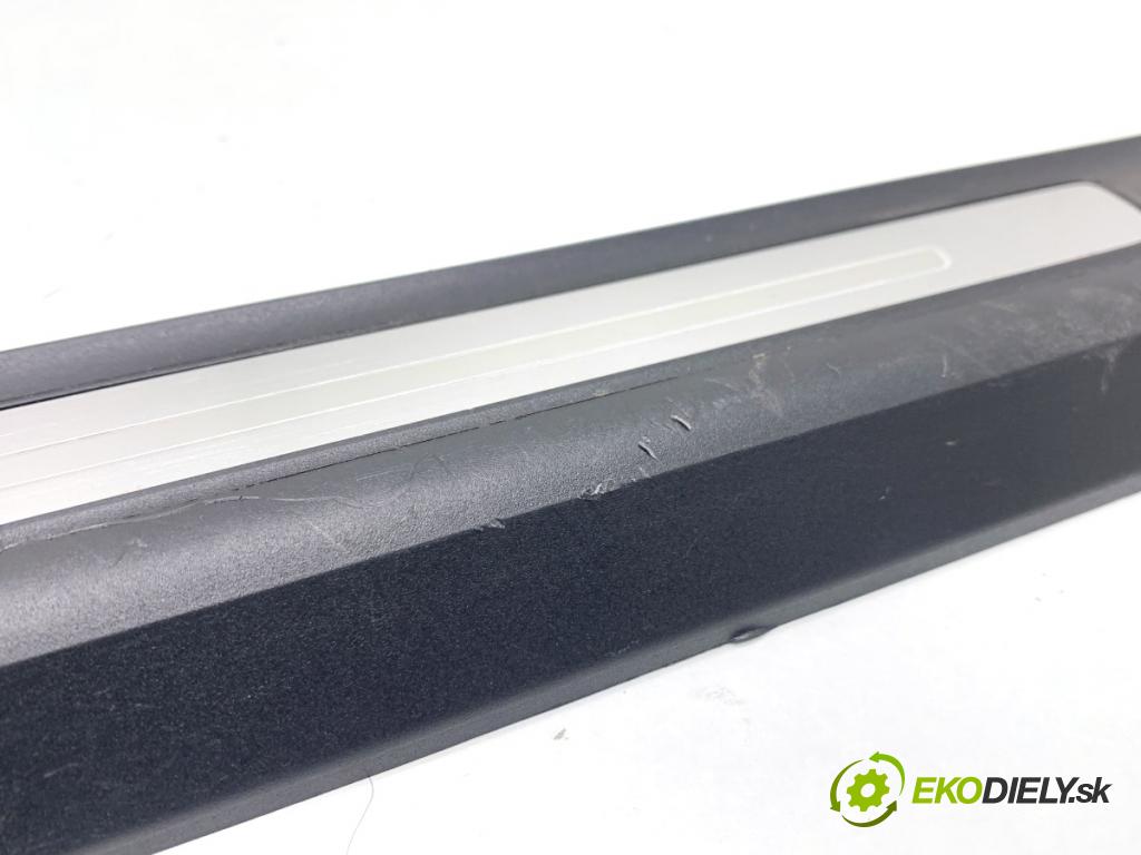 AUDI Q8 SUV 2018 210 kW 50 TDI Mild Hybrid quattro 2967 lišta prahová levý 4M8947406A